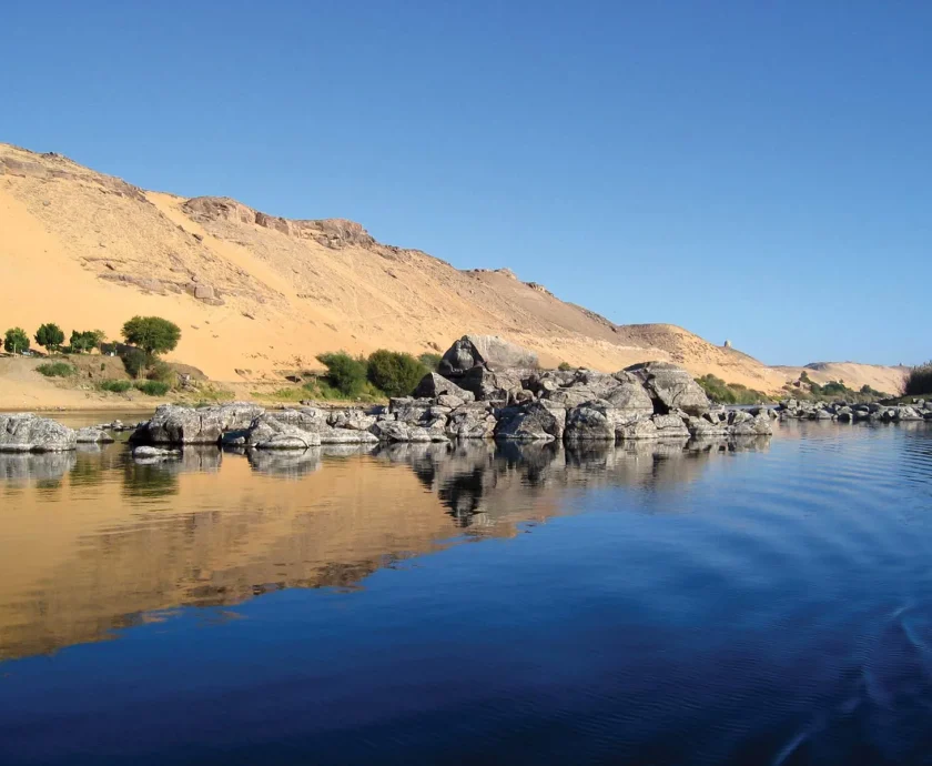 Sand-dunes-Nile-River-Egypt